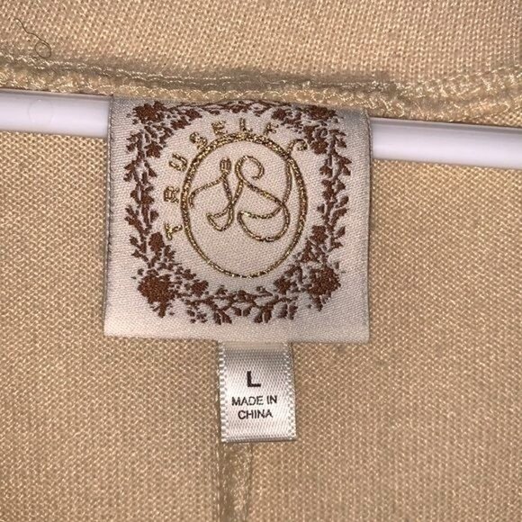 Trust Life Womens Beige V-Neck Faith Graphic Tee L Polyester/Spandex Short Sleev - Picture 2 of 10